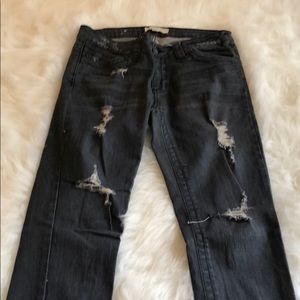 Ripped skinny jeans